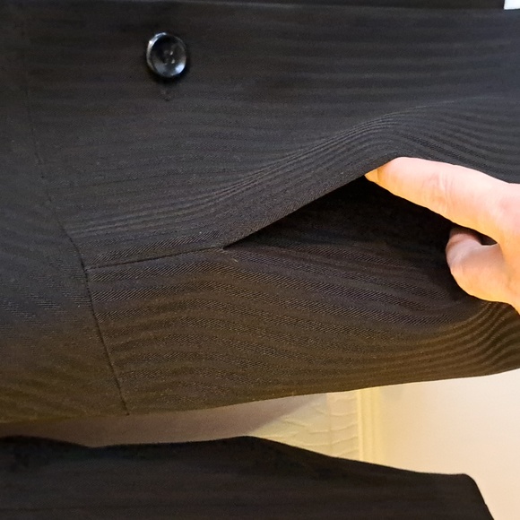 Isabella Suits Business Black Pin Stripe Suit Women's Size 10 - Picture 7 of 15